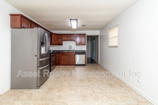 Building Photo - 2821 Vicksburg Ln