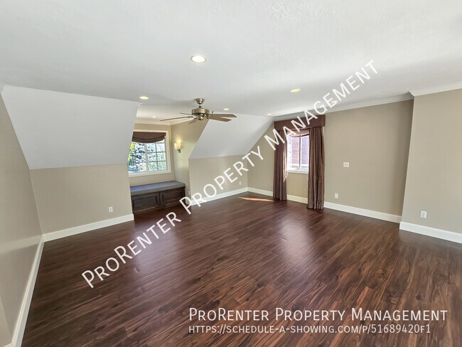 Building Photo - 2208 Kays Creek Dr