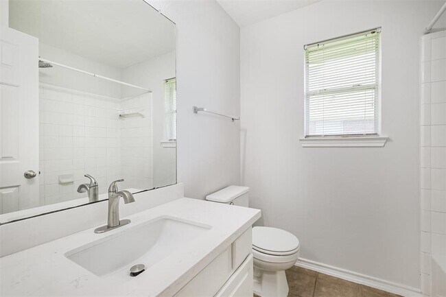 Building Photo - 5702 Carrollton Creek Ct