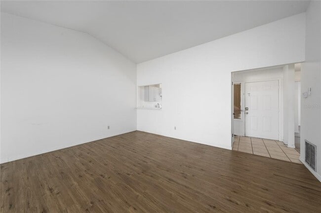 Building Photo - 126 Dahlia Village Cir