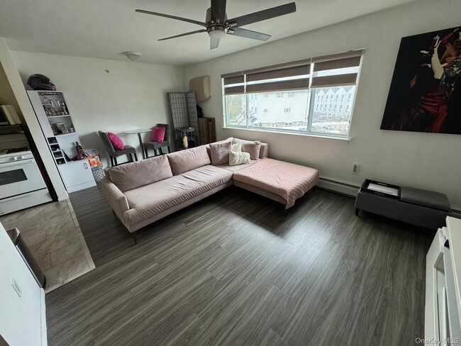 Building Photo - 103 Horizon Ct