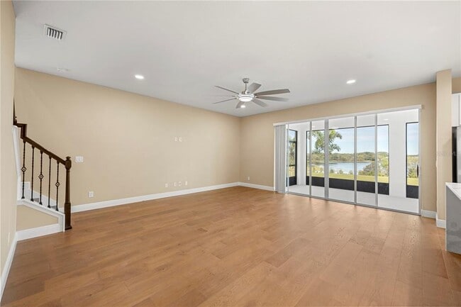 Building Photo - 2049 Heart Lk Dr