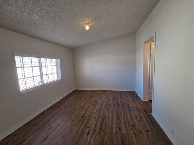 Building Photo - 5914 Sassy Rose Dr