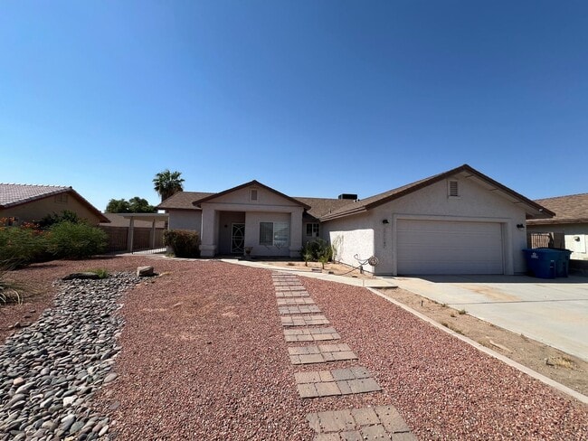 Primary Photo - 3 BEDROOM HOME IN THE FOOTHILLS WITH A SPA!