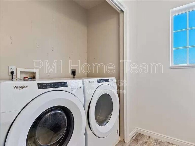 Building Photo - 619 W 2300 S