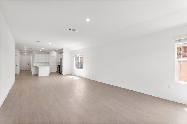 Building Photo - 117 Imola St