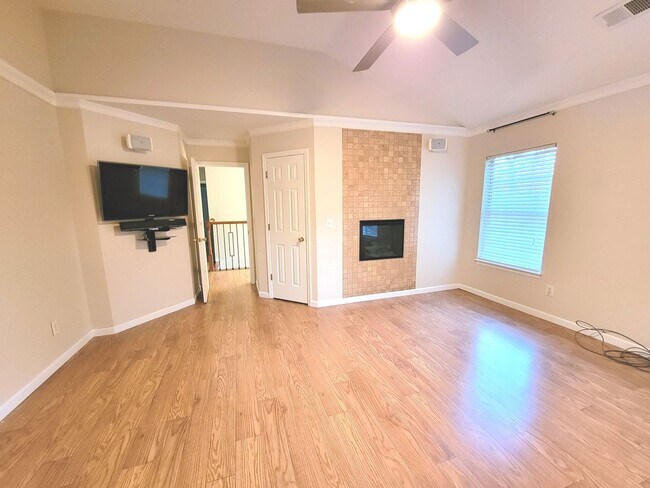 Building Photo - Stunning four bedroom in Charleston National on large lot - Mt. Pleasant