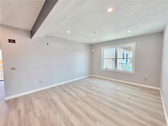 Building Photo - 1965 Smith St