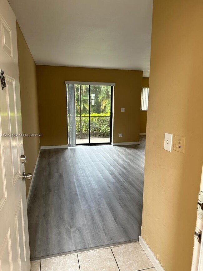 Building Photo - 4047 NW 87th Ave