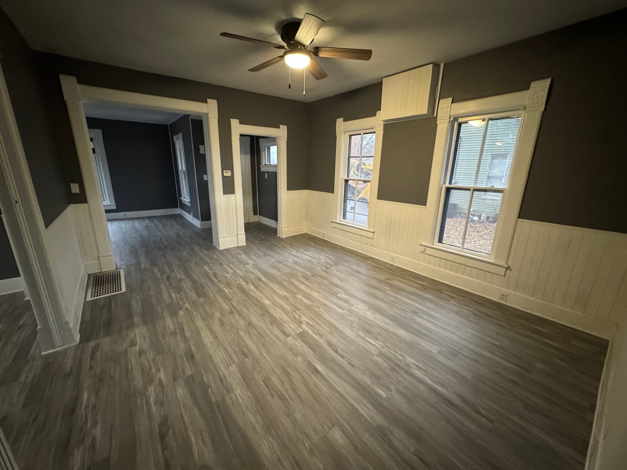 Building Photo - 82 N Elm St