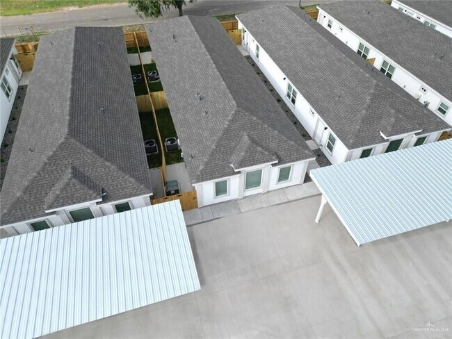 Building Photo - 740 N Alamo Rd