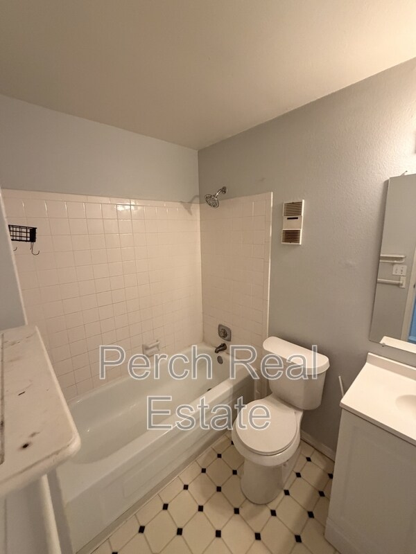 Building Photo - 14424 E Colorado Dr