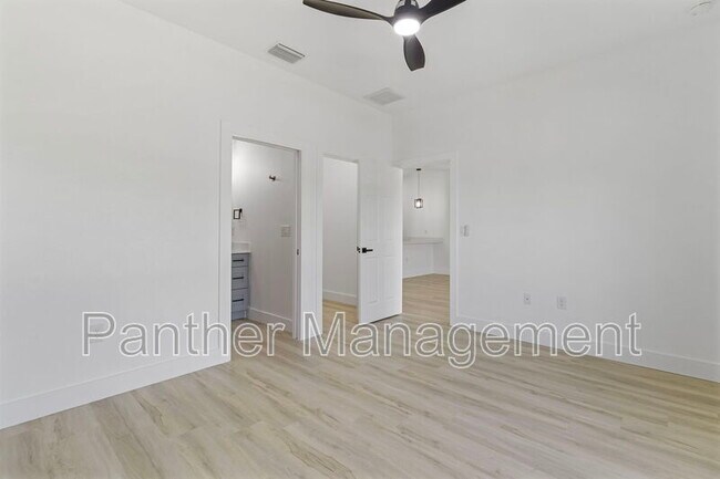 Building Photo - 8249 Dimstead St