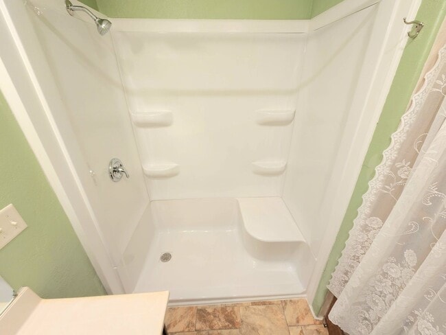 Building Photo - 2 Bedroom/2 Bath House