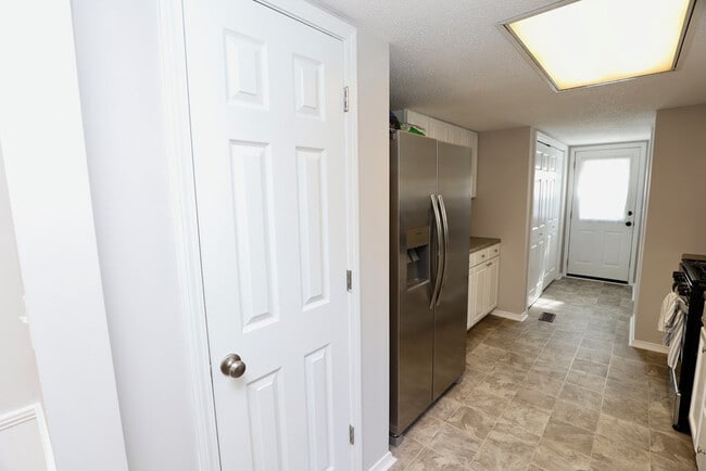 Building Photo - 1910 Lybrand St