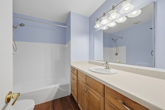 Building Photo - 7015 Pella Dr