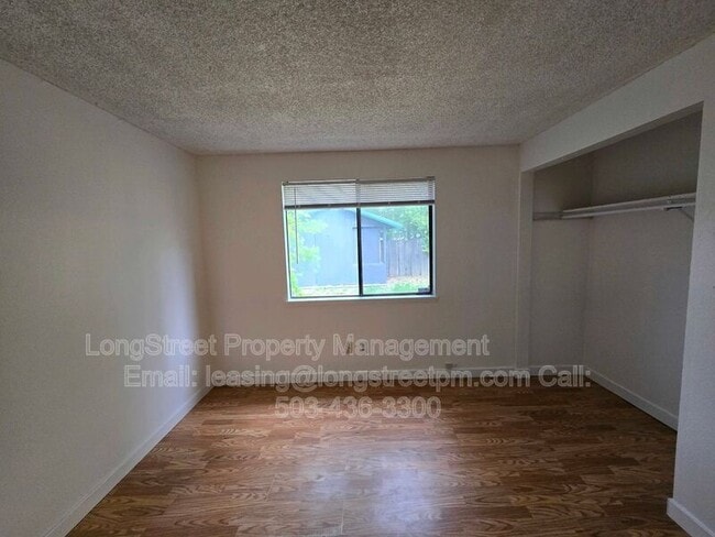 Building Photo - 2711 Newton St