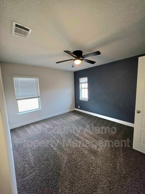 Building Photo - 216 Wexford