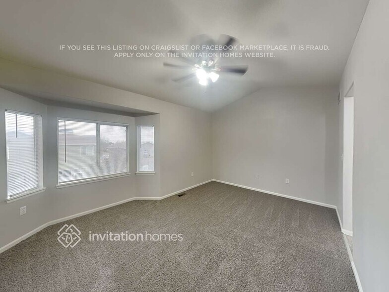 Building Photo - 4881 N Silverlace Dr