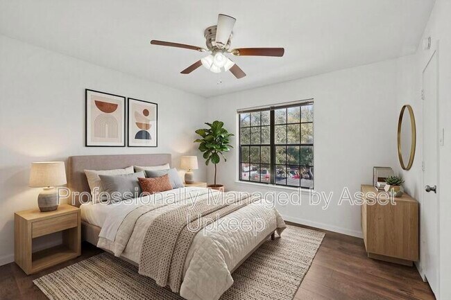 Building Photo - 4800 Northway Dr