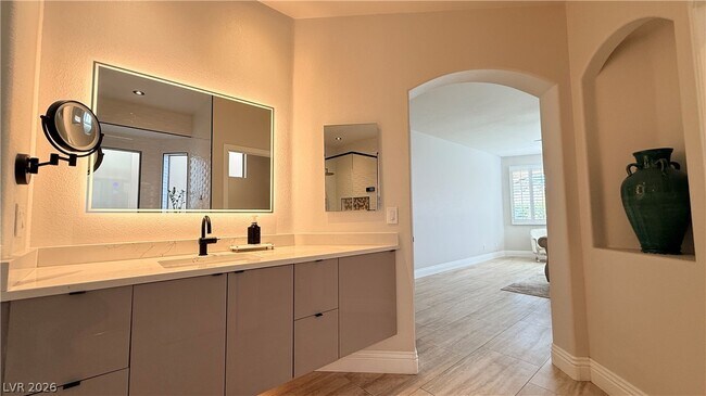 Building Photo - 10633 Adamsong Ave