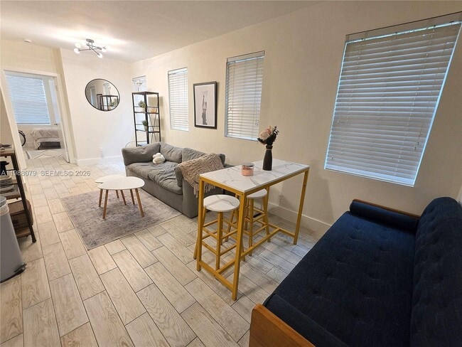 Building Photo - 1008 Jefferson Ave