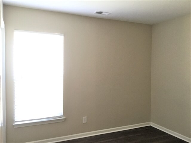 Building Photo - 3007 Secret Garden Ct