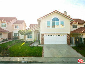 Building Photo - 12105 Falcon Crest Way