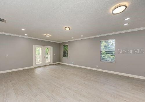 Building Photo - 1648 Bayshore Dr