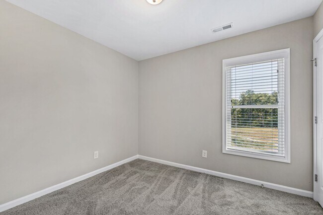 Building Photo - Modern 3BR/2.5BA Home with Open Layout – W...