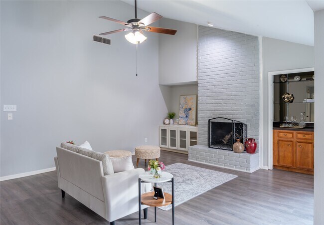 Building Photo - 12226 Ravenmoor Dr