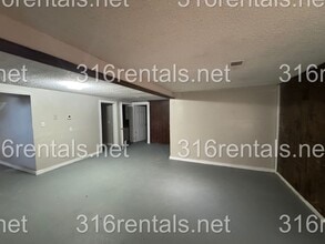 Building Photo - 1201 Hoch