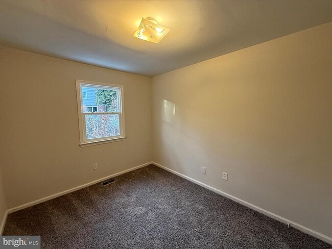 Building Photo - 4 Manchester Ct