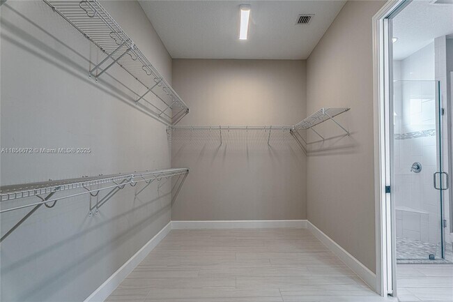 Building Photo - 15431 Goldfinch Cir