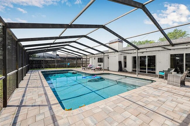Building Photo - Charming 3-Bedroom Home with Large Fenced ...