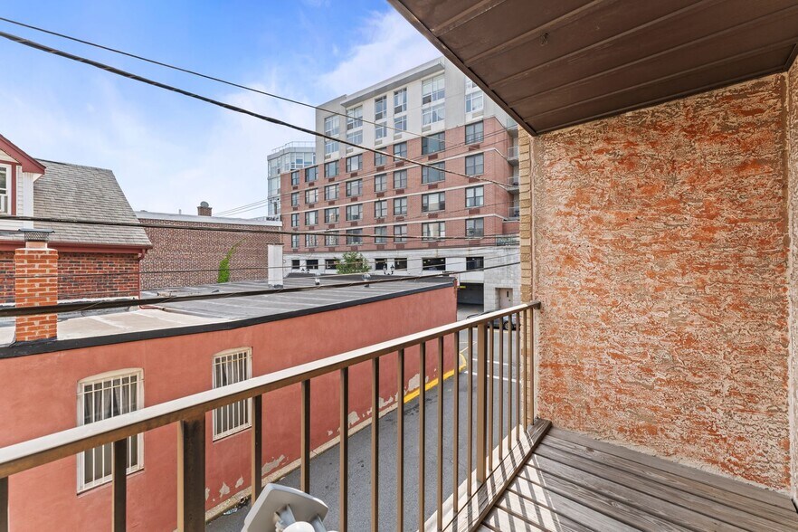Building Photo - 314 Palisade Ave