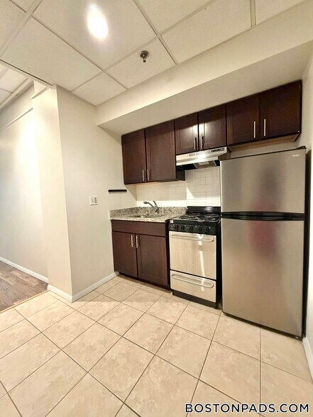 Building Photo - 62 Boylston St