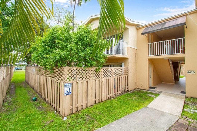 Building Photo - 4610 NW 79th Ave
