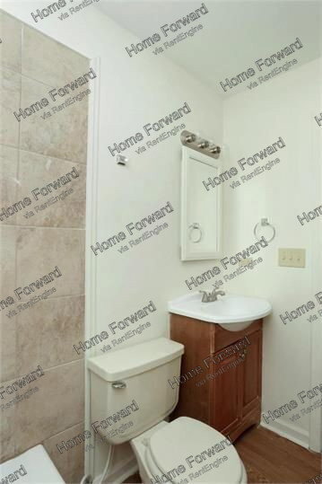 Building Photo - 353 Boiling Springs Dr
