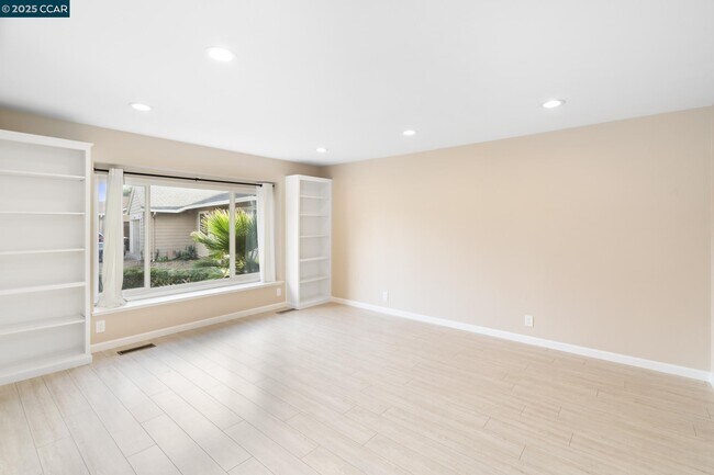 Building Photo - 3158 Randick Ct