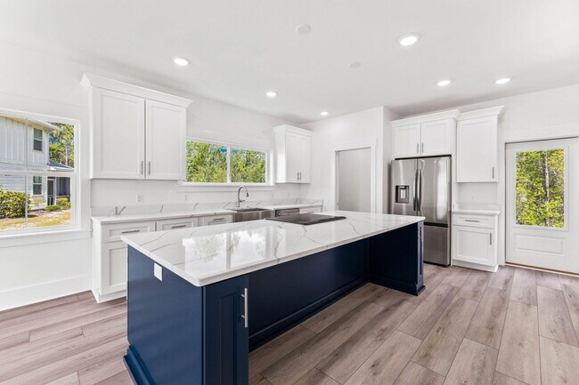 Building Photo - 70 Oakley Ct