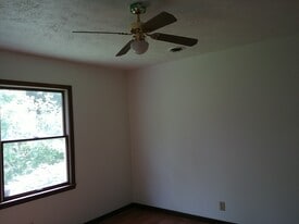 Building Photo - 351 Woodlawn Ave