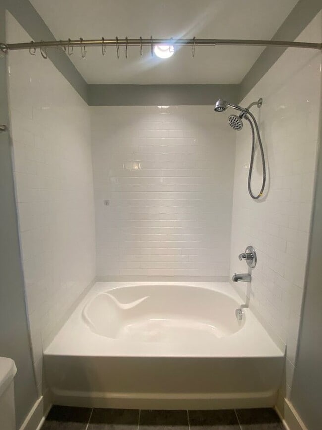 Building Photo - East Nashville Townhome For Rent!