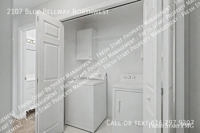Building Photo - 2107 Blue Bell Way