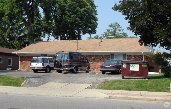 Building Photo - 4559 N Summit St