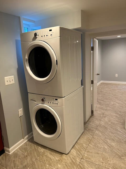 in unit washer and dryer - 7216 15th Ave