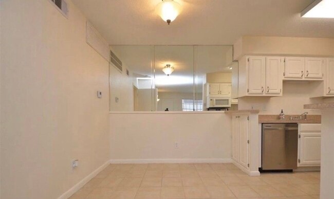 Building Photo - 2250 Bering Dr