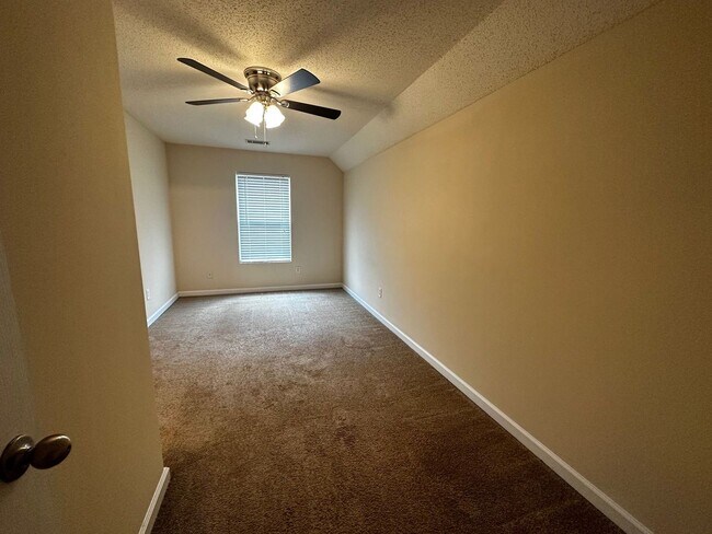 Building Photo - BRIDGEWATER HOME! PRE-LEASING FOR JUNE 20TH!