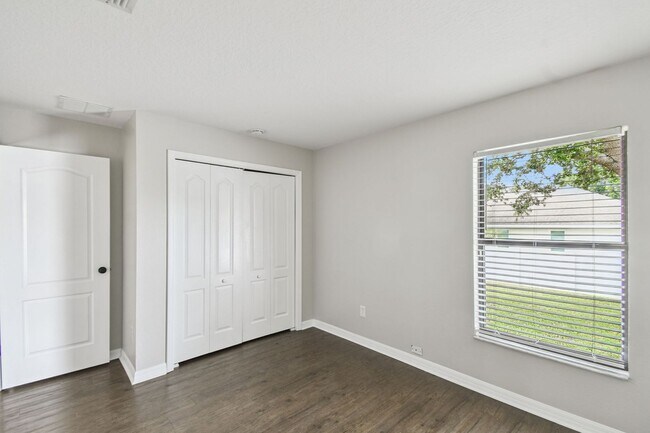 Building Photo - Charming 3-bedroom + 2-Bathroom Home in th...