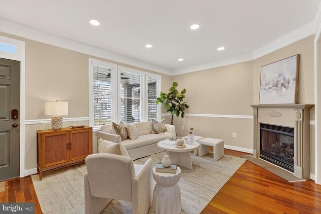 Building Photo - 4822 5th St NW